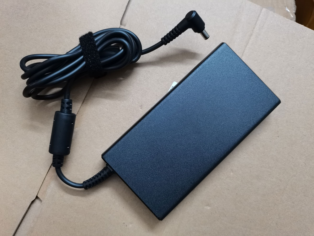 NEW Slim OEM Chicony 19.5V 9.2 - Pc Gaming News review and price